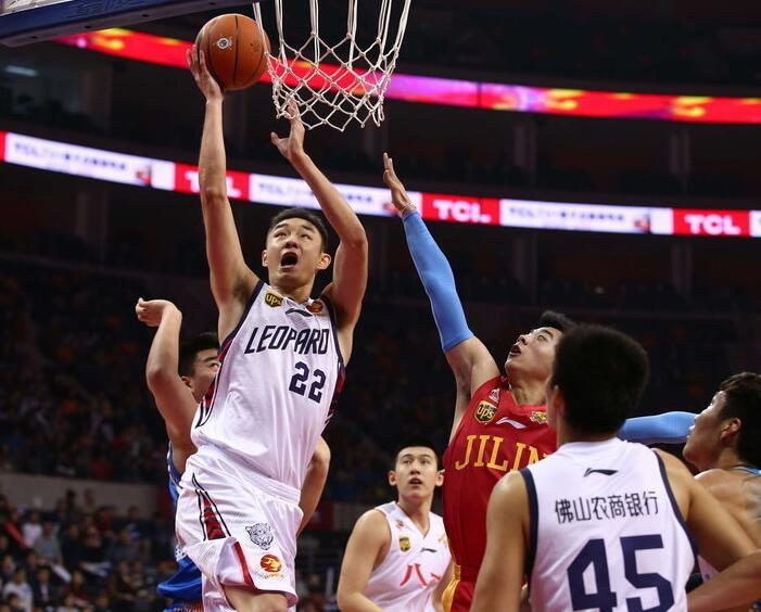 使他在面对 使他在面对