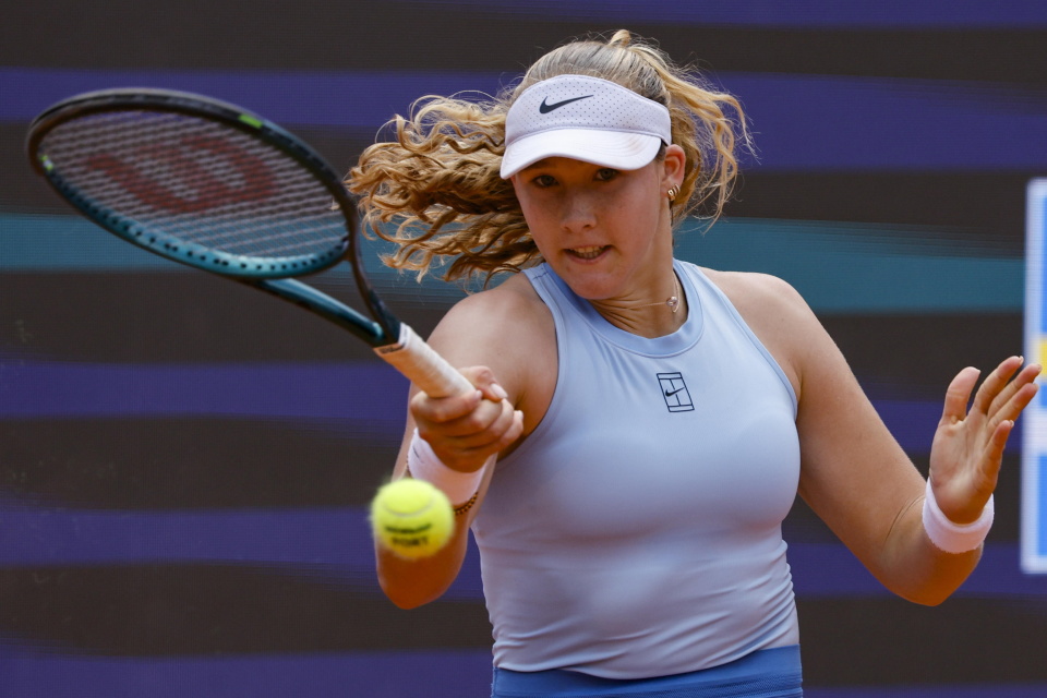 仅体现在足 仅体现在足